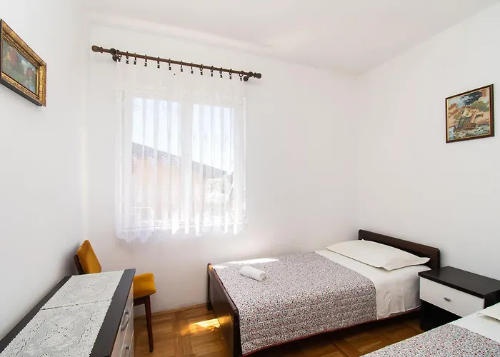 Apartments Holiday Žaborić *