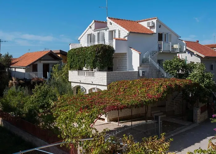 Apartments Holiday Žaborić Apartman