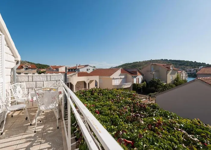 Apartments Holiday Žaborić Apartman