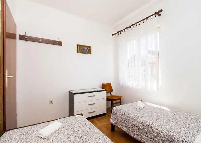 Apartments Holiday Žaborić *