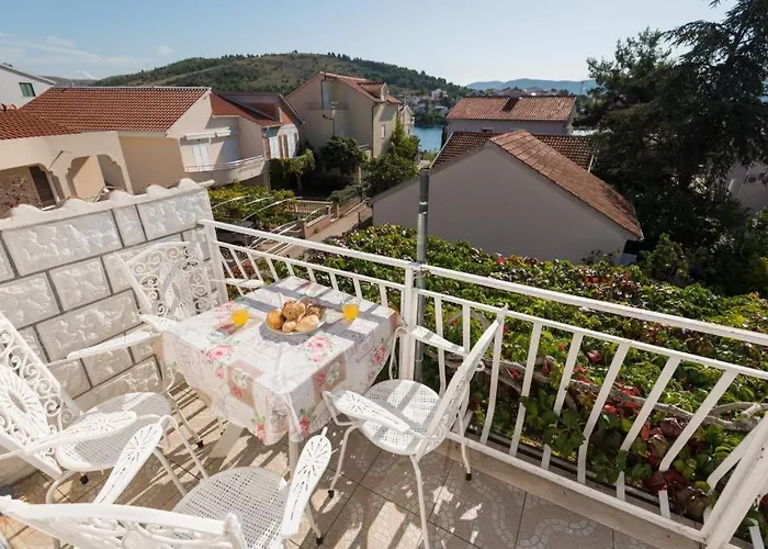 Apartments Holiday Žaborić